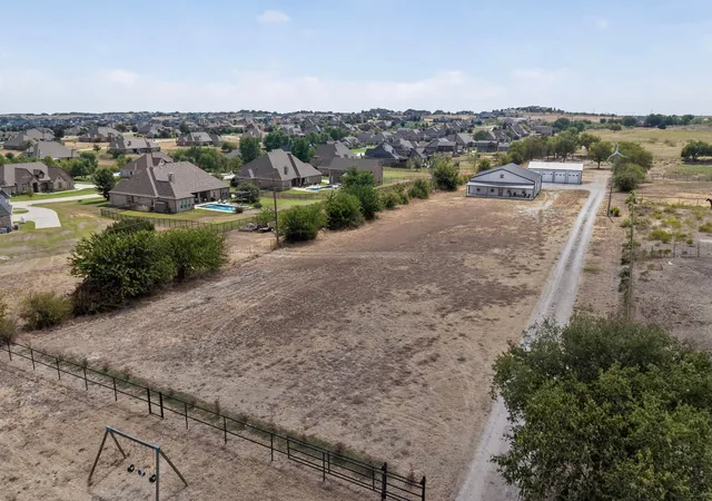 Photo 2 of Single family home for sale at 5077 S Fm 5, Aledo, TX 76008 | MLS# 21394842 | Listing updated on 2026-09-26