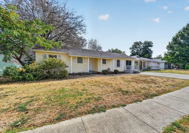 Single family home for sale at 5008 Monna St, Haltom City, TX 76117 | MLS# 21394907
