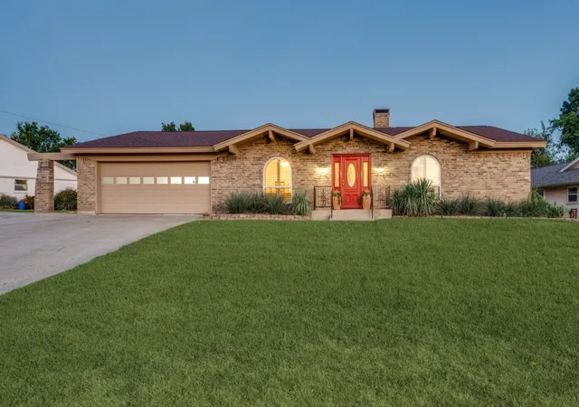 Photo 1 of Single family home for sale at 6316 Tosca Dr, Haltom City, TX 76180 | MLS# 21395123 | Listing updated on 2026-10-08