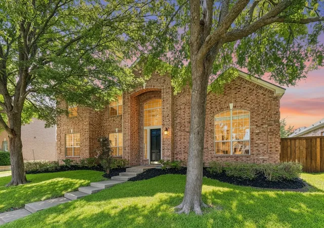 Photo 1 of Single family home for sale at 8121 Skyridge Dr, Plano, TX 75025 | MLS# 21395728 | Listing updated on 2026-10-04