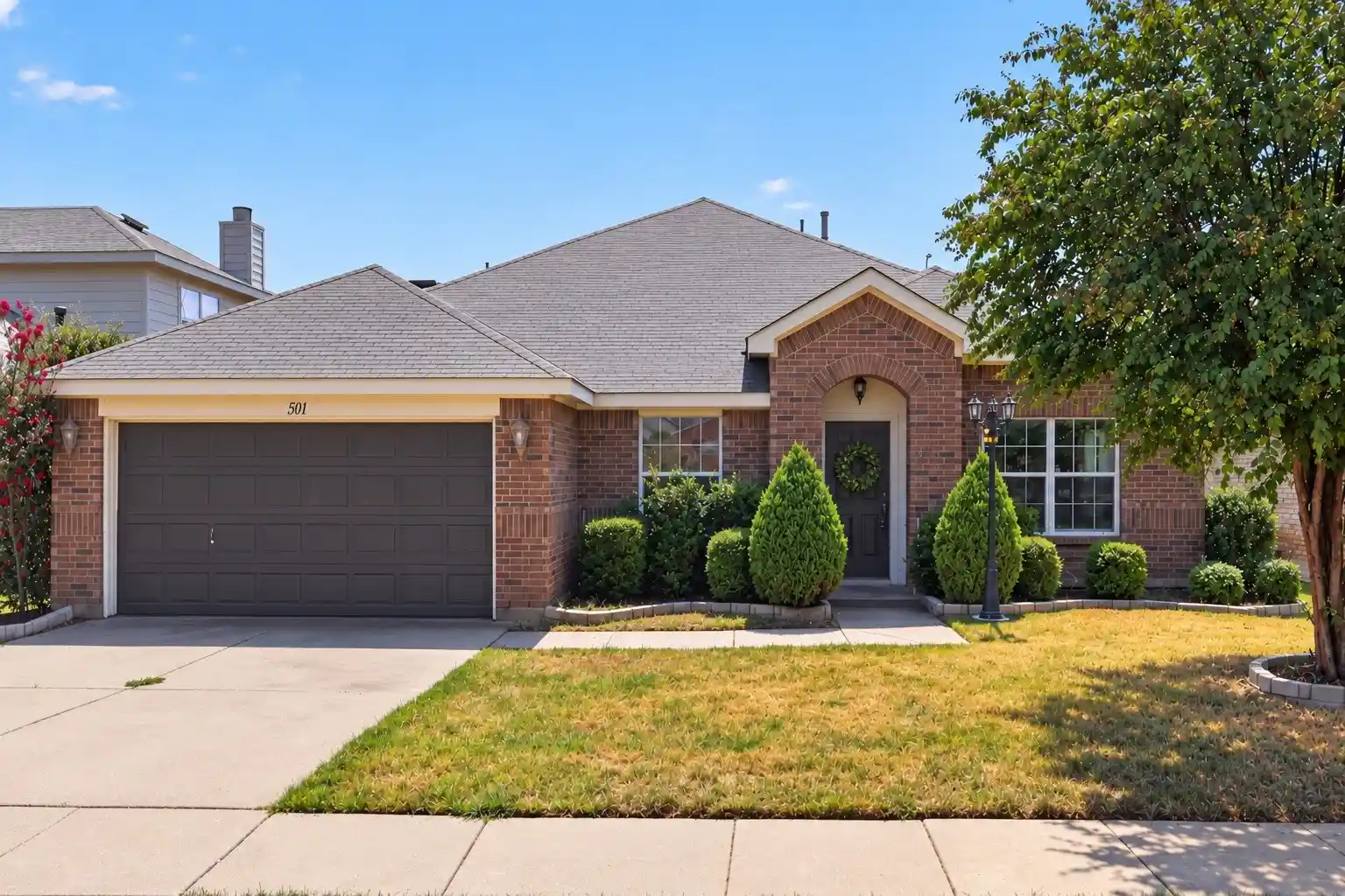 Photo 1 of Single family home for sale at 501 Roundrock Ln, Fort Worth, TX 76140 | MLS# 21391296 | Listing updated on 2026-10-24