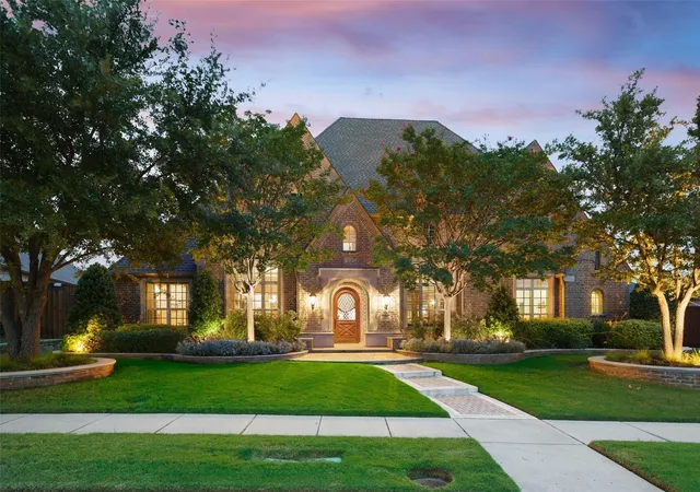 Photo 2 of Mansion for sale at 1819 Truscott Ln, Allen, TX 75013 | MLS# 21391746 | Listing updated on 2026-10-04