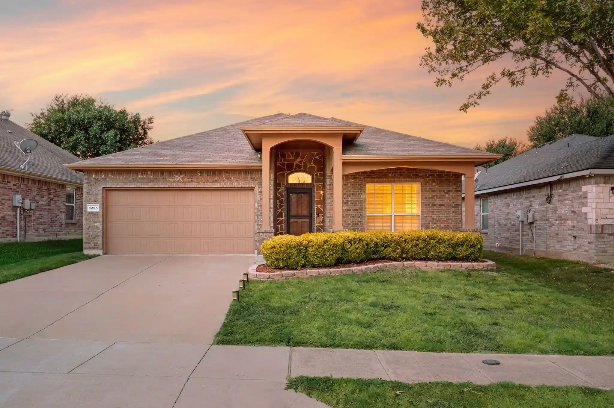 Photo 1 of Single family home for sale at 8255 Clarksprings Dr, Dallas, TX 75236 | MLS# 21395646 | Listing updated on 2026-10-17