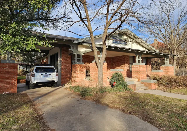 Photo 1 of Single family home for sale at 901 4th Avenue, Mineral Wells, TX 76067 | MLS# 21395918 | Listing updated on 2026-09-26