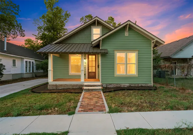 Photo 1 of Single family home for sale at 716 N 14th Street, Waco, TX 76707 | MLS# 21394816 | Listing updated on 2026-09-29