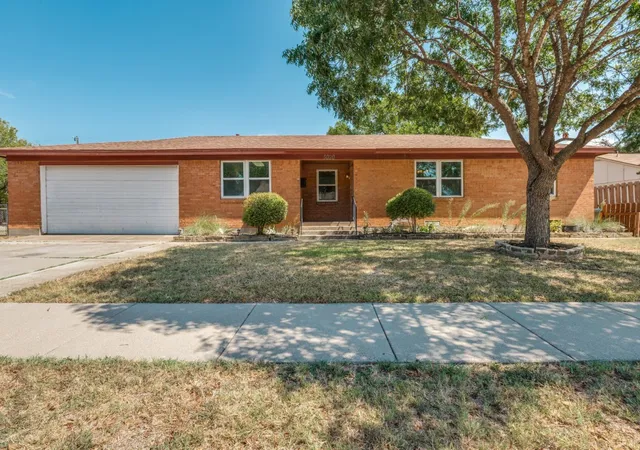 Photo 2 of Single family home for sale at 5020 Susan Lee Ln, North Richland Hills, TX 76180 | MLS# 21391906 | Listing updated on 2026-09-26
