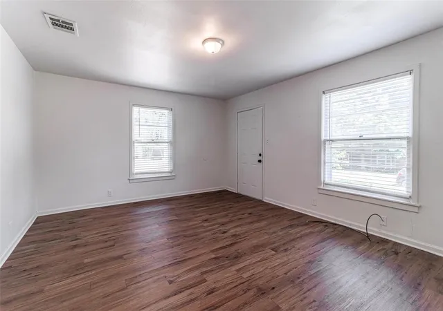 Photo 3 of Single family home for sale at 2622 W Johnson St, Denison, TX 75020 | MLS# 21395974 | Listing updated on 2026-09-26