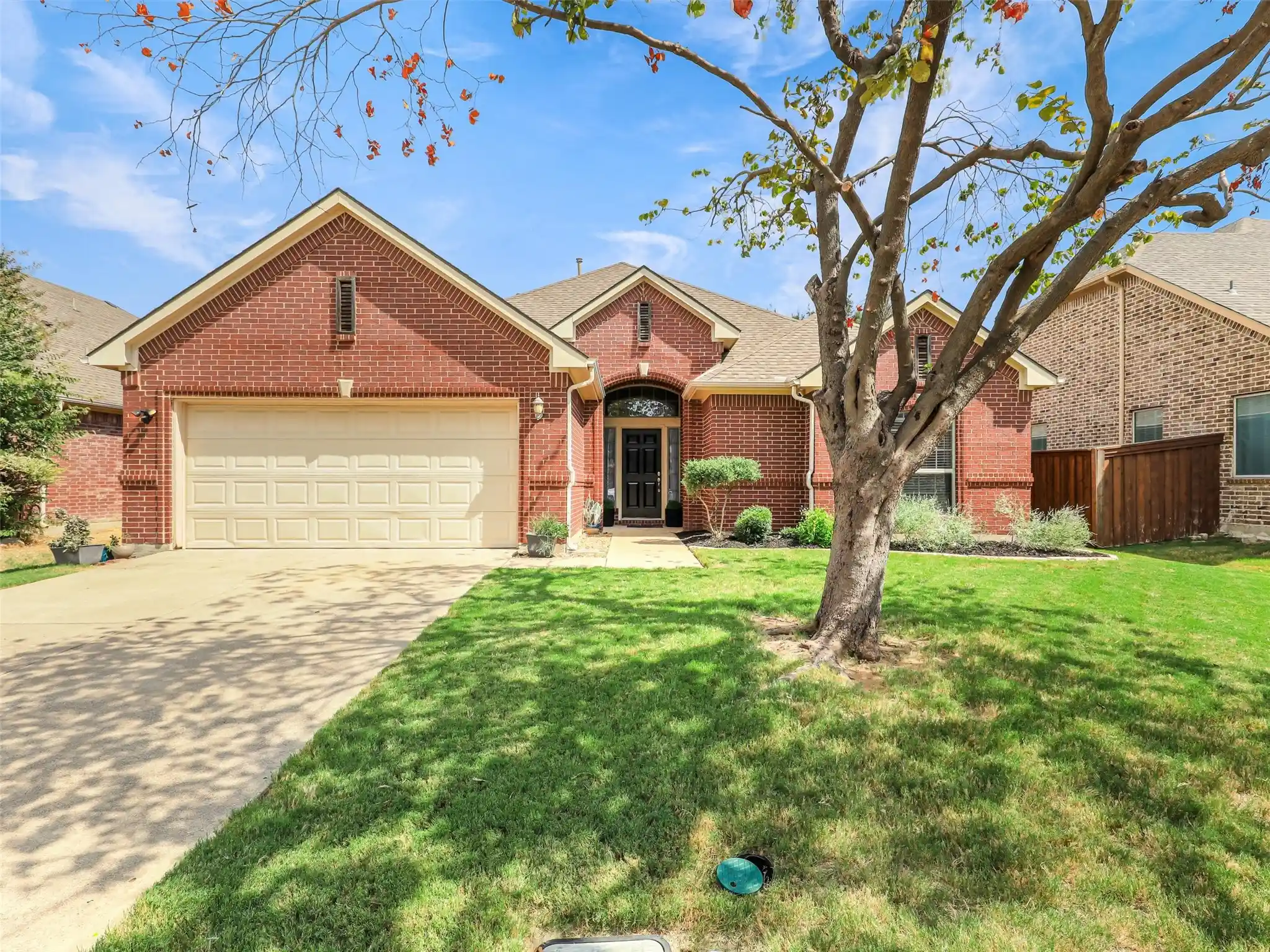 Photo 1 of Single family home for sale at 8374 Cain River Dr, Frisco, TX 75035 | MLS# 21395203 | Listing updated on 2026-10-22