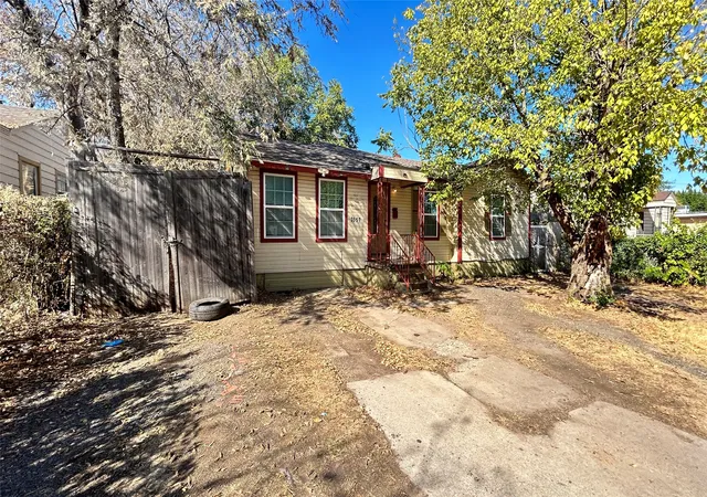 Photo 1 of Single family home for sale at 3557 Pecos St, Fort Worth, TX 76119 | MLS# 21395962 | Listing updated on 2026-10-02