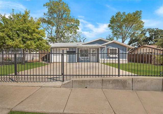 Photo 3 of Single family home for sale at 7241 Van Natta Ln, Fort Worth, TX 76112 | MLS# 21395600 | Listing updated on 2026-09-26