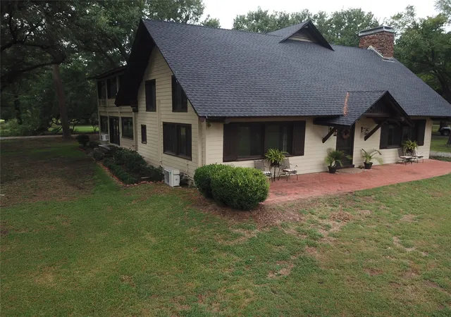 Photo 2 of House for sale at 1747 W Highway 84, Mexia, TX 76667 | MLS# 21394841 | Listing updated on 2026-10-01