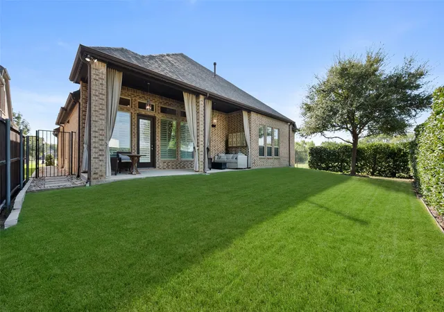Photo 2 of Sale Pending at 5604 Heron Dr W, Colleyville, TX 76034 | MLS# 21395432 | Listing updated on 2026-10-06