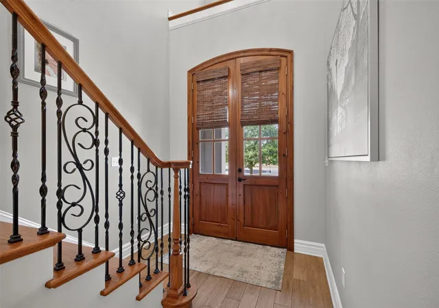 Photo 3 of Single family home for sale at 443 Oakwood Tr Ct, Shreveport, LA 71106 | MLS# 21395850 | Listing updated on 2026-09-26