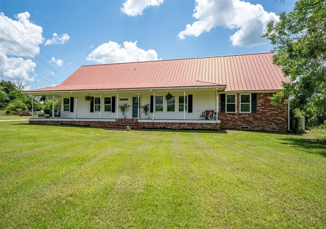 Photo 3 of Single family home for sale at 435 County Rd 3204, Quitman, TX 75783 | MLS# 21395998 | Listing updated on 2026-09-26