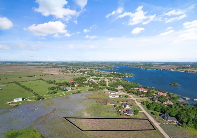 Photo 1 of Land for sale at 8 Hunter Pass, Waxahachie, TX 75165 | MLS# 21393317 | Listing updated on 2026-09-28