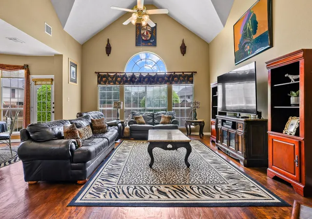 Photo 4 of Single family home for sale at 2986 Marlow Ln, Richardson, TX 75082 | MLS# 21390250 | Listing updated on 2026-09-26