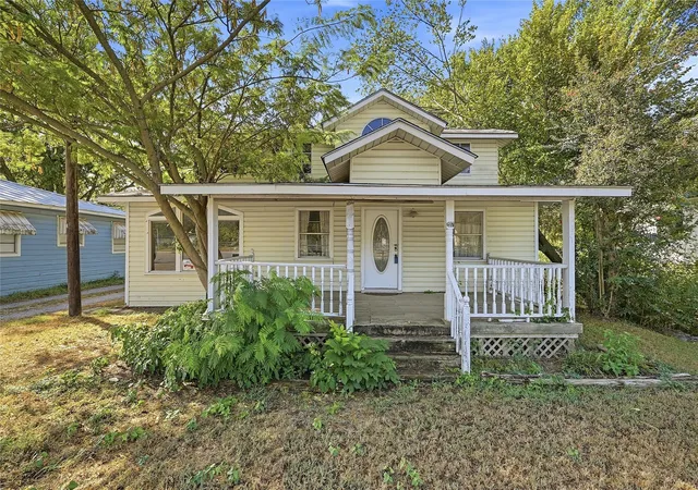 Photo 1 of Single family home for sale at 207 E Fm 120, Pottsboro, TX 75076 | MLS# 21393442 | Listing updated on 2026-09-26