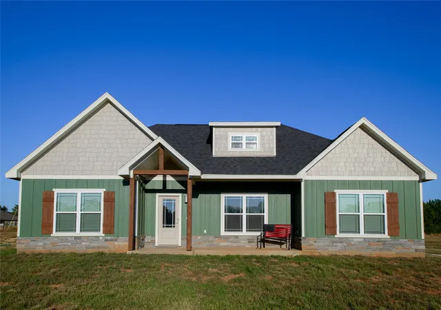 Single family home for sale at 80 Catamaran Ct, Gordonville, TX 76245 | MLS# 21396087