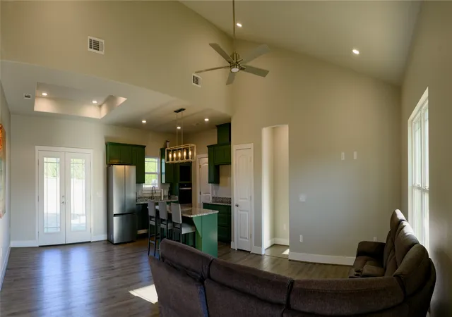 Photo 3 of Single family home for sale at 80 Catamaran Ct, Gordonville, TX 76245 | MLS# 21396087 | Listing updated on 2026-10-09