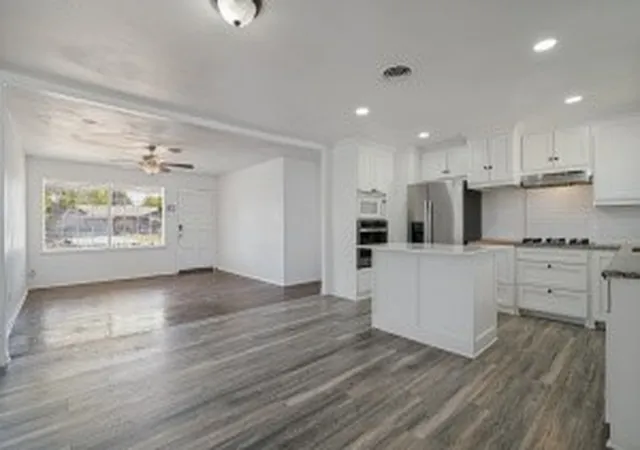 Photo 2 of Single family home for sale at 5803 Trio Ln, Dallas, TX 75241 | MLS# 21396068 | Listing updated on 2026-10-08