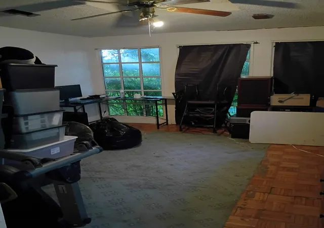 Photo 4 of Sale Pending at 212 Saint James Pl, Midlothian, TX 76065 | MLS# 21367996 | Listing updated on 2026-10-01
