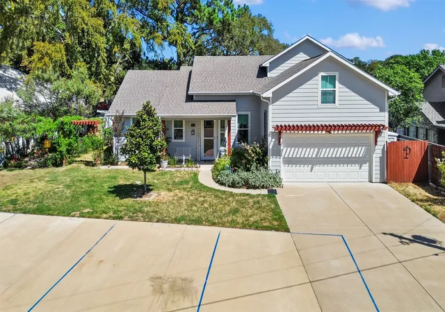 Photo 4 of Single family home for sale at 122 Redondo Dr, Gun Barrel City, TX 75156 | MLS# 21385919 | Listing updated on 2026-10-02