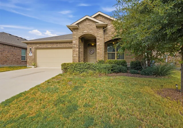 Photo 1 of Single family home for sale at 9024 Pearfield Rd, Fort Worth, TX 76179 | MLS# 21396116 | Listing updated on 2026-09-26