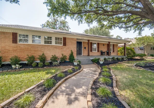 Photo 2 of Single family home for sale at 806 Knott Pl, Dallas, TX 75208 | MLS# 21015377 | Listing updated on 2026-10-07