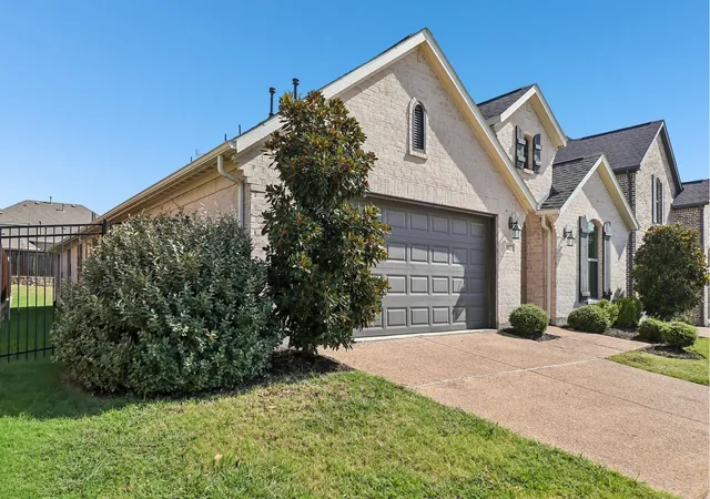 Photo 2 of Single family home for sale at 1827 Temperance Way, Wylie, TX 75098 | MLS# 21394075 | Listing updated on 2026-10-06