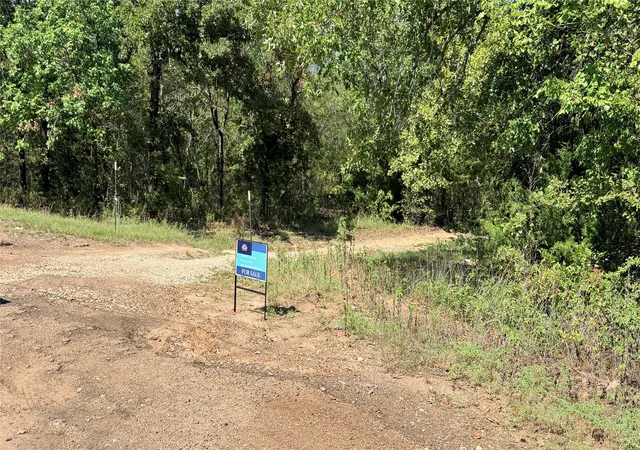 Photo 1 of Manufactured home for sale at 136 Bent Tree Cir, Eustace, TX 75124 | MLS# 21396203 | Listing updated on 2026-09-26