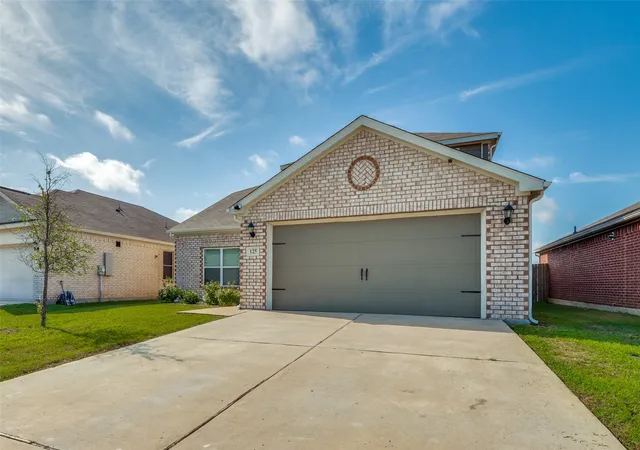 Photo 1 of Single family home for sale at 125 Sammy Fowler Ave, Venus, TX 76084 | MLS# 21396215 | Listing updated on 2026-10-08