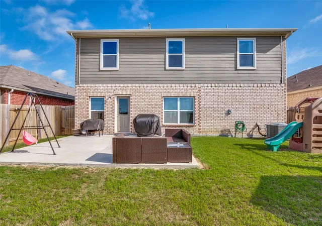 Photo 4 of Single family home for sale at 125 Sammy Fowler Ave, Venus, TX 76084 | MLS# 21396215 | Listing updated on 2026-10-08