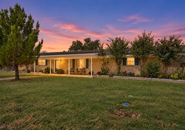 Single family home for sale at 916 Preston Ln, Dublin, TX 76446 | MLS# 21396218 | Listing updated on 2026-10-10
