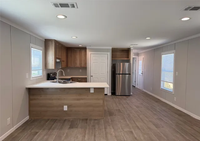Photo 1 of Manufactured home for sale at 112 Overlook Trl, Azle, TX 76020 | MLS# 21388713 | Listing updated on 2026-09-26