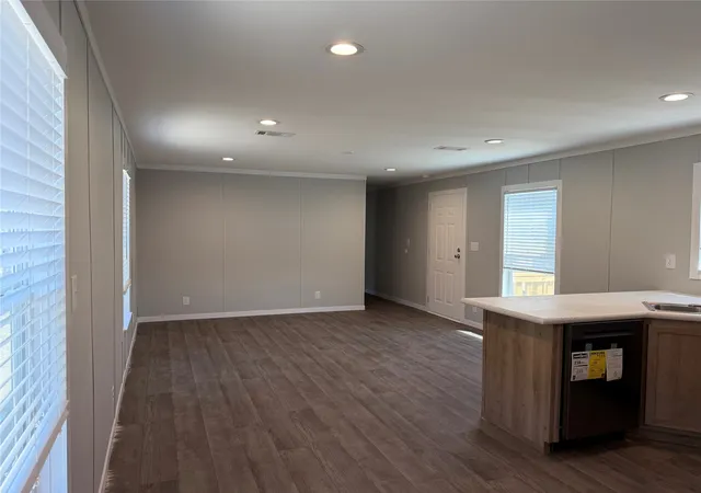 Photo 3 of Manufactured home for sale at 112 Overlook Trl, Azle, TX 76020 | MLS# 21388713 | Listing updated on 2026-09-26