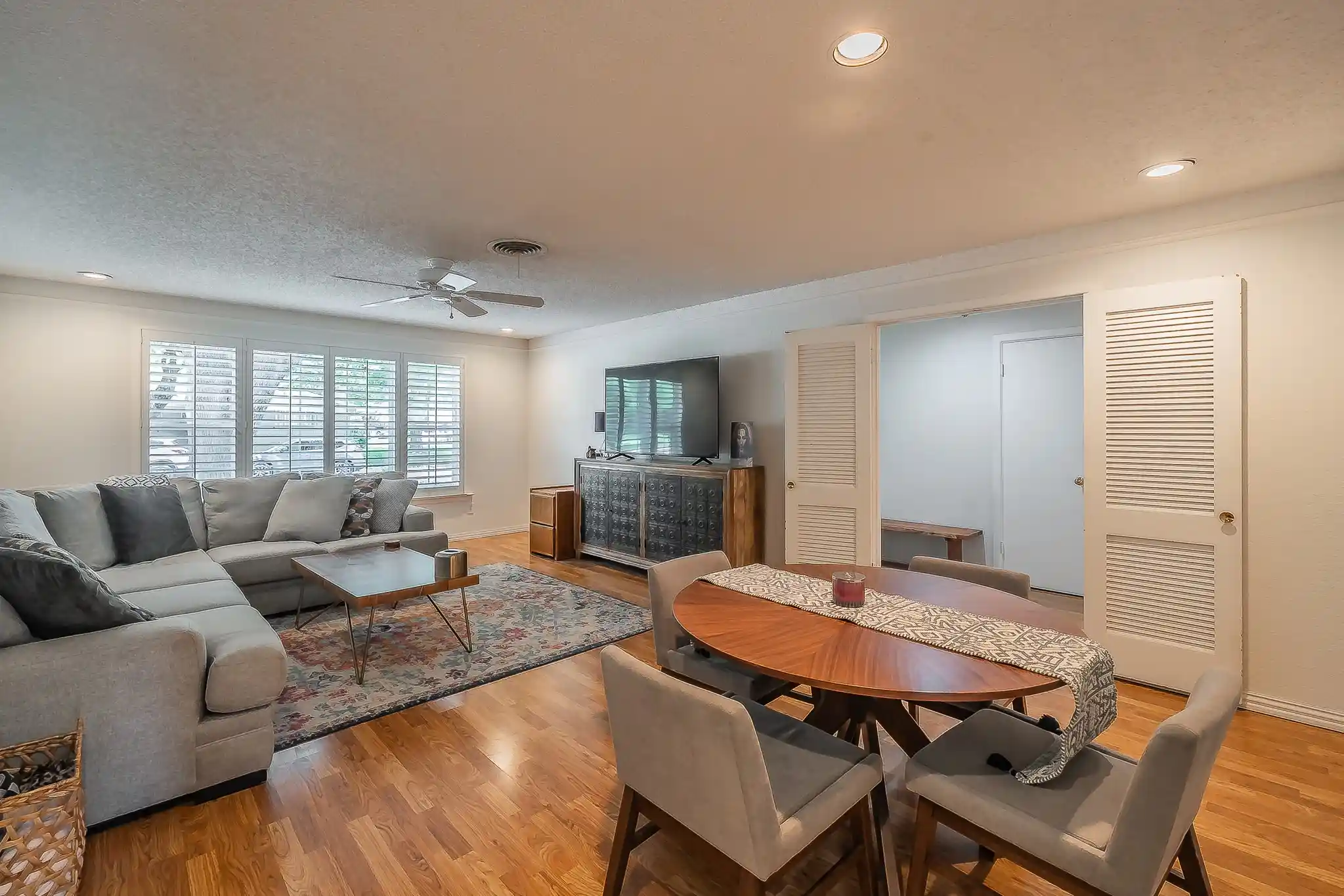 Photo 1 of Single family home for sale at 3513 Granada Dr, Richland Hills, TX 76118 | MLS# 21396217 | Listing updated on 2026-10-18