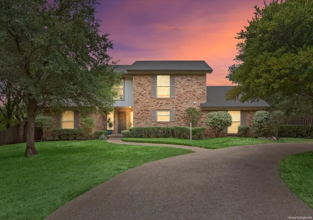 Photo 1 of Single family home for sale at 2424 Richards Dr, Waco, TX 76710 | MLS# 21395426 | Listing updated on 2026-10-04