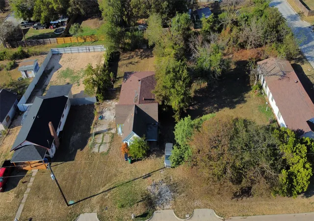 Photo 3 of Sale Pending at 1205 Thompson St, Bridgeport, TX 76426 | MLS# 21393736 | Listing updated on 2026-09-29