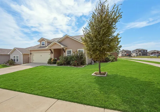 Photo 2 of Single family home for sale at 3302 Sweetwater Way, Sherman, TX 75090 | MLS# 21396266 | Listing updated on 2026-09-26