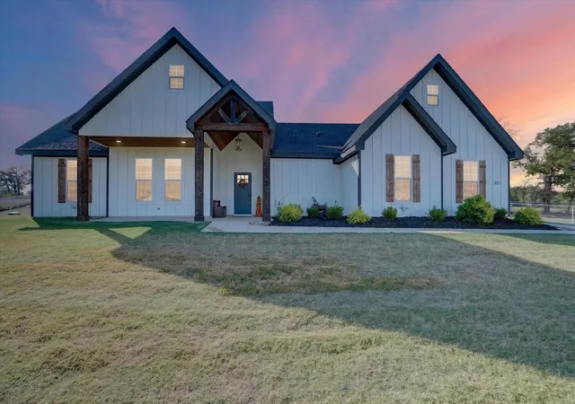 Photo 1 of Single family home for sale at 332 Jonny Boy Way, Springtown, TX 76082 | MLS# 21396133 | Listing updated on 2026-10-10