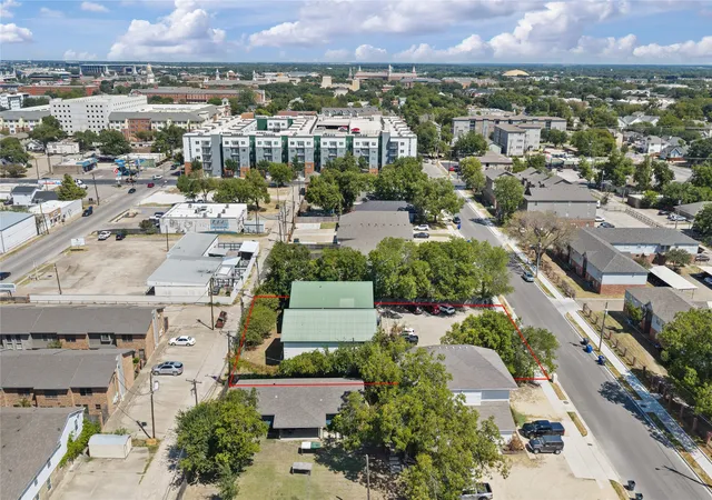 Photo 2 of Multi family home for sale at 1303 James Ave, Waco, TX 76706 | MLS# 21394352 | Listing updated on 2026-09-26
