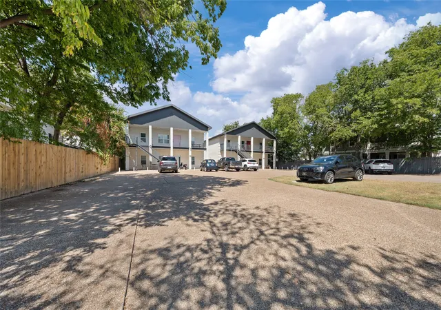 Photo 3 of Multi family home for sale at 1303 James Ave, Waco, TX 76706 | MLS# 21394352 | Listing updated on 2026-09-26