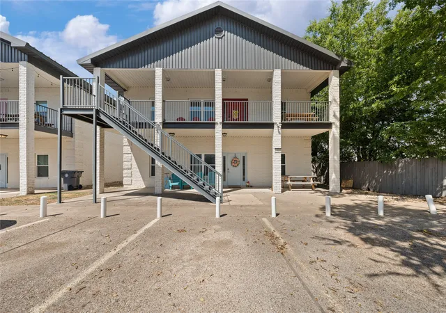 Photo 3 of Multi family home for sale at 1301 James Ave, Waco, TX 76706 | MLS# 21394366 | Listing updated on 2026-10-09