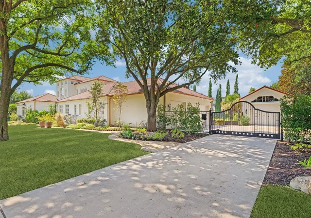Photo 2 of Single family home for sale at 5500 Miramar Ln, Colleyville, TX 76034 | MLS# 21393203 | Listing updated on 2026-10-03