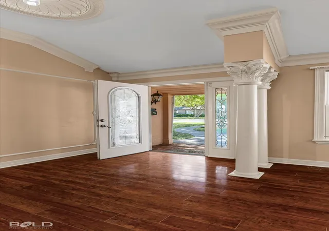 Photo 4 of Single family home for sale at 450 Albert Ave, Shreveport, LA 71105 | MLS# 21394294 | Listing updated on 2026-10-07