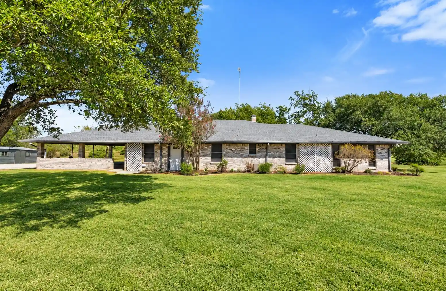 Photo 1 of Single family home for sale at 801 County Rd 0025, Corsicana, TX 75109 | MLS# 21396323 | Listing updated on 2026-10-14