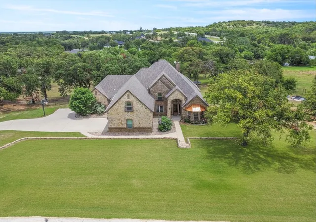 Photo 1 of Single family home for sale at 108 Oak Crk Dr, Springtown, TX 76082 | MLS# 21395129 | Listing updated on 2026-09-26