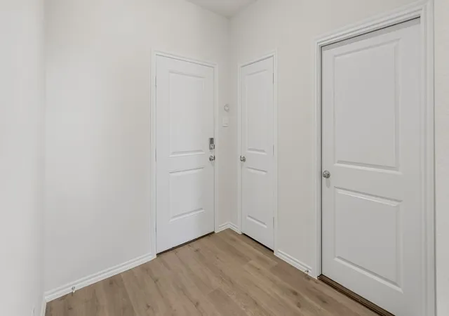 Photo 4 of Single family home for sale at 112 Silvergrass St, Royse City, TX 75189 | MLS# 21396401 | Listing updated on 2026-10-01
