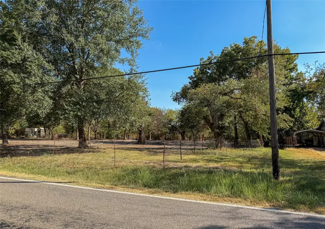 Photo 3 of Land for sale at 310 E Main St, Ladonia, TX 75449 | MLS# 21390974 | Listing updated on 2026-09-26