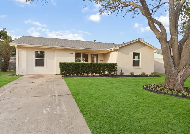 Photo 1 of Single family home for sale at 413 E Tyler St, Richardson, TX 75081 | MLS# 21395988 | Listing updated on 2026-10-10